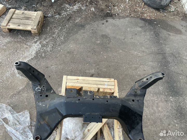 Подрамник Nissan Almera Classic