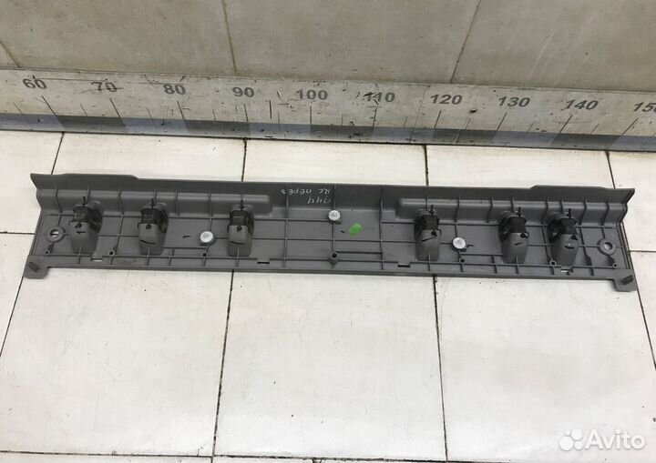 Накладка (кузов внутри) Almera Tino 2000-2006