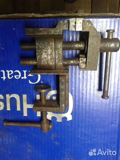 Тиски слесарные