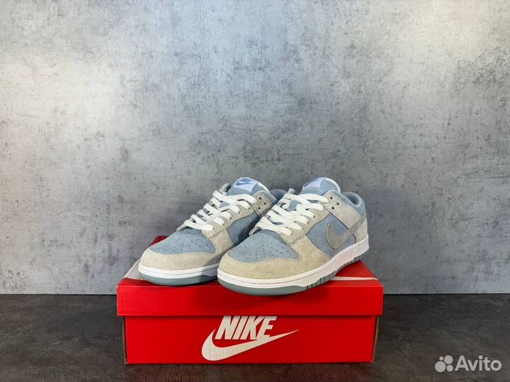 Кроссовки Wmns Dunk Low Photon Dust Armory Blue