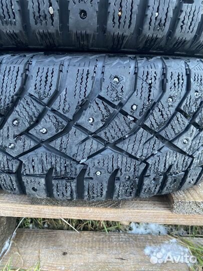 Nitto Therma Spike 175/70 R14