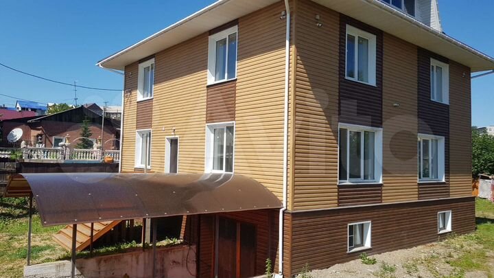 Дом 240 м² на участке 7 сот.