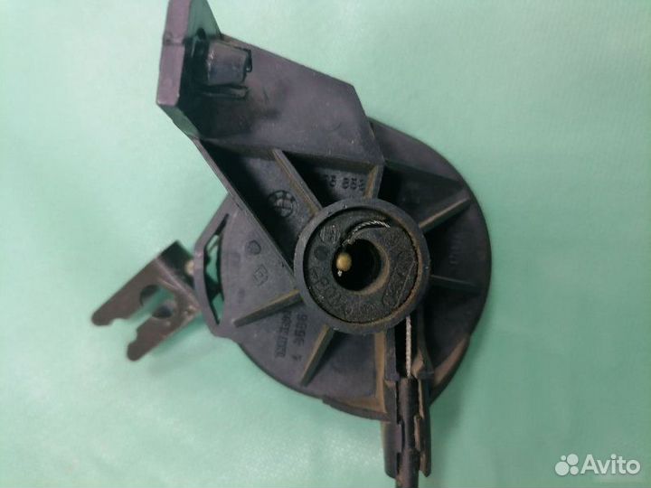 Устройство перестановки ремня правое Bmw 7 E38