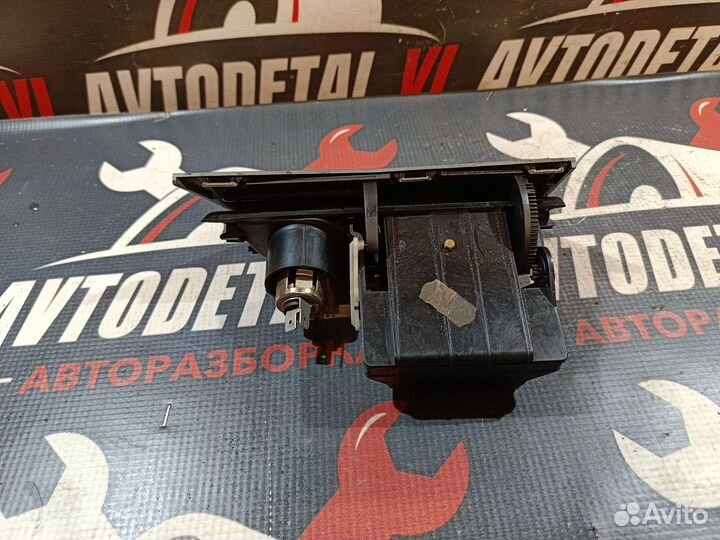 Прикуриватель Opel Astra H