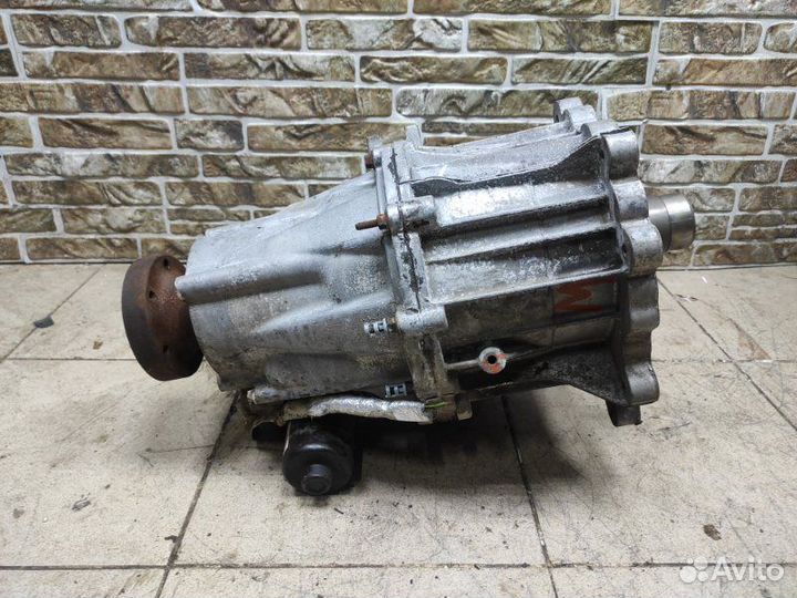 Раздаточная коробка Jeep Grand Cherokee WK2 6.4