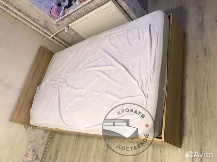 Кровать полутороспальная