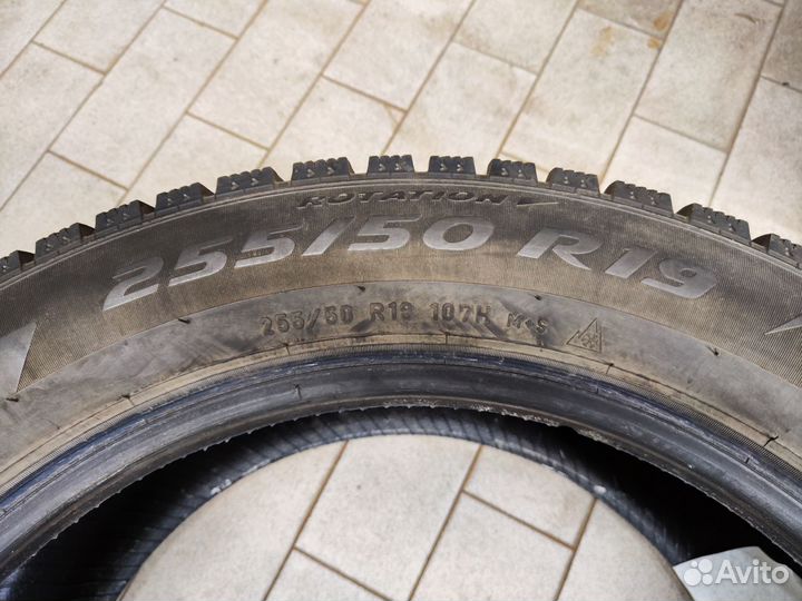 Pirelli Ice Zero 235/55 R19 и 255/50 R19 105H