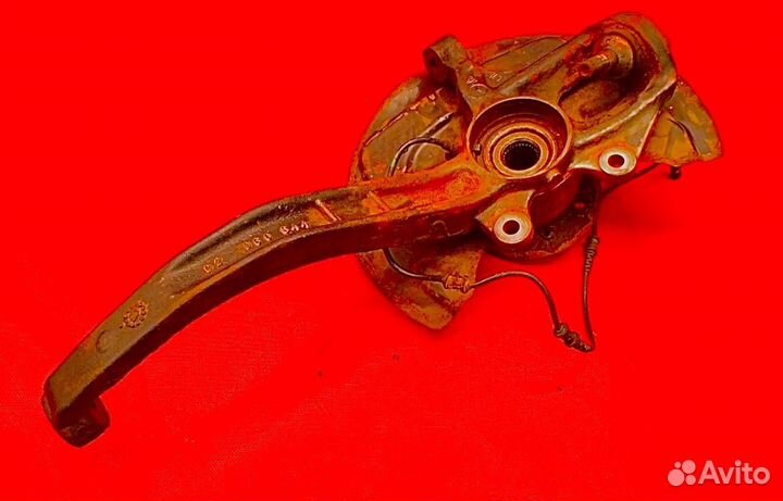 Кулак передний левый Mercedes W164 ML164 X164