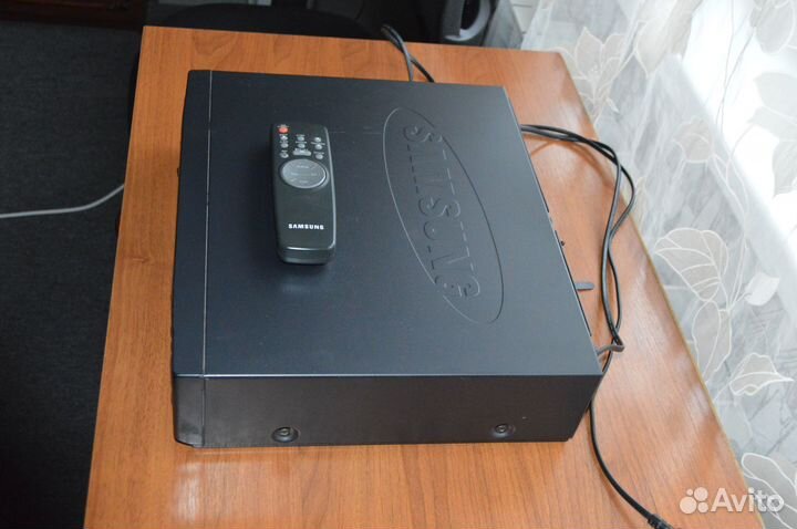 Видеоплеер (видеомагнитофон) Samsung SVR-11Q