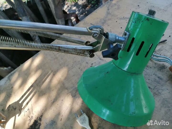 Лампа настольная