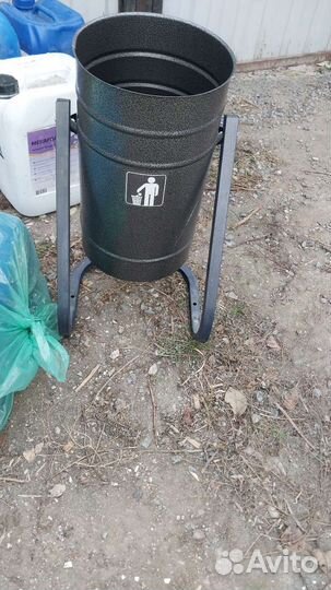 Уличная мусорка