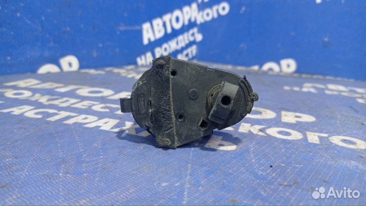 Моторчик заслонок отопителя Bmw E65 седан N62B44