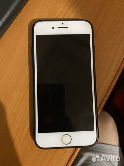 Телефон iPhone 7