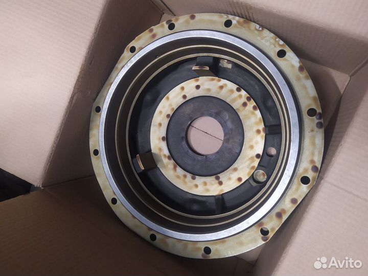 Корпус тормозов 11038785 Погрузчик Volvo L120E