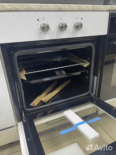 Духовой шкаф Schaub Lorenz 65л Турция Конвекция