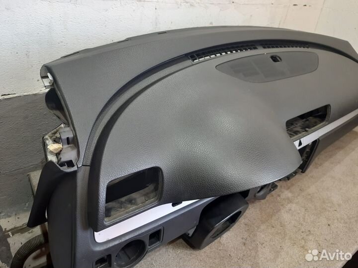 Панель приборов торпеда для VW Passat CC B6