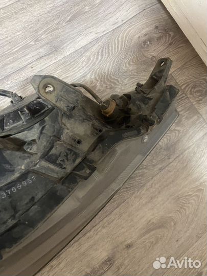 Фары на mitsubishi lancer 10