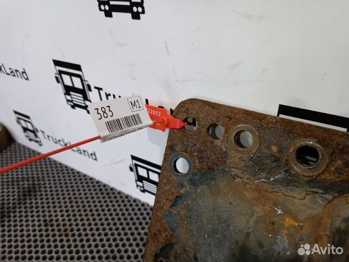 Держатель кронштейна кпп правый Man Tgx