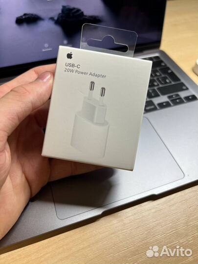 Адаптер питания Apple USB-C 20 Вт