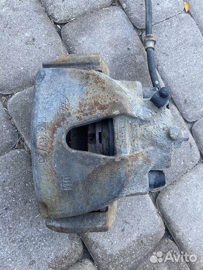 Передний правый суппорт opel astra h