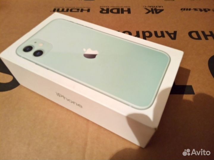 iPhone 11, 64 ГБ