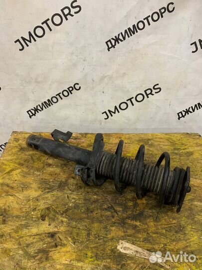 Стойка передняя правая в сборе Volvo C30 2012