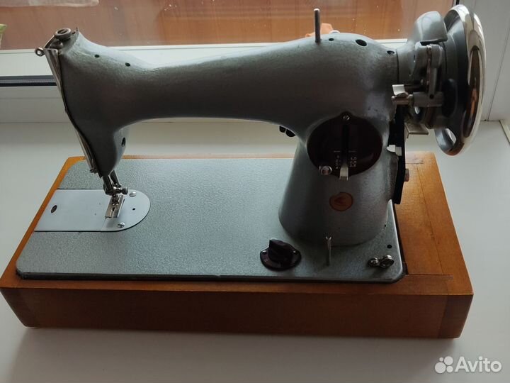 Швейная машина Подольск с электроприводом