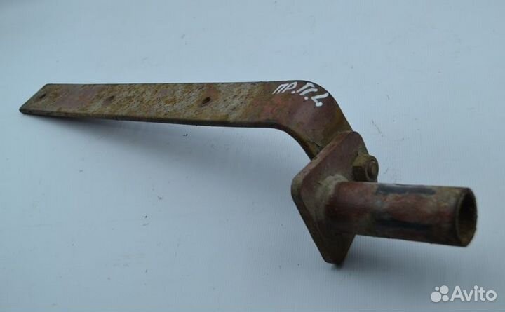 Кронштейн крыла вспомогательного моста, передний л