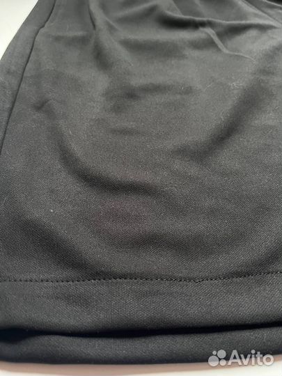 Шорты черные с карманами