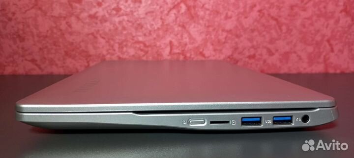 Нетбук Vovola (IPS матрица, 8 Гб, SSD, 10 часов)