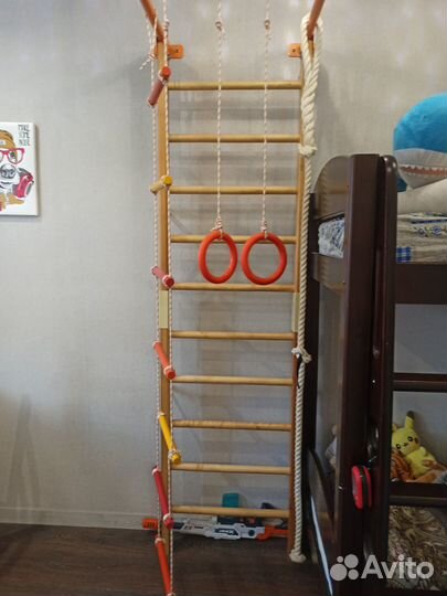 Детская шведская стенка деревянная. Б/У