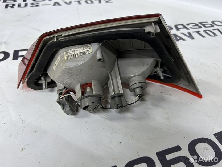 Фонарь задний правый Ford Focus 3 седан