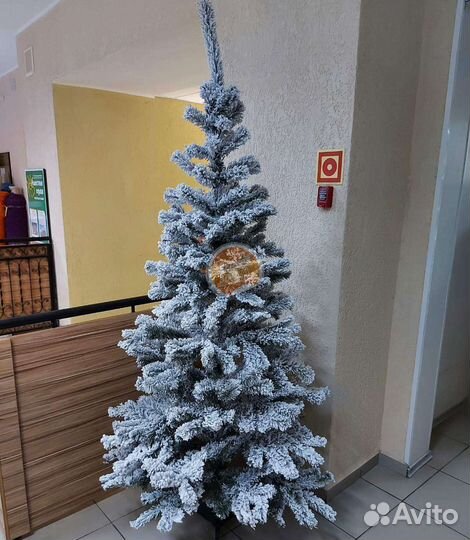 Елка искусственная