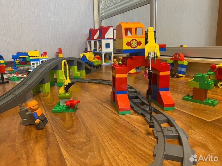 Lego duplo железная дорога, большая больница