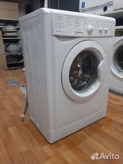 Indesit Eco time б/у2г 5кг40см В отл.состоянии