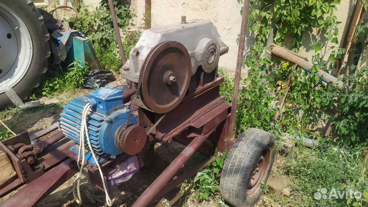 Дровокол, колун дров, горыныч