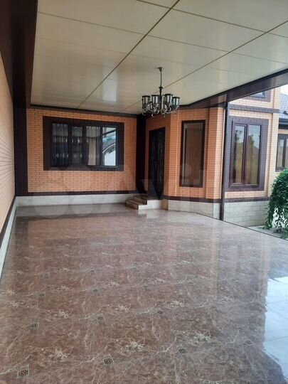 Дом 400 м² на участке 20 сот.