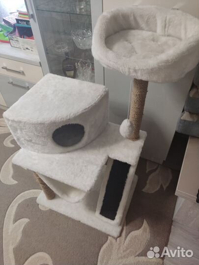 Домик для кошки с когтеточкой новое