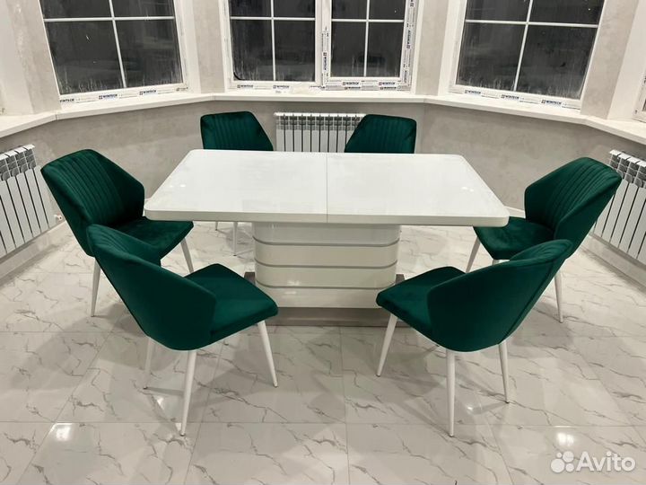 Стол кухонный