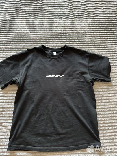 Футболка zny