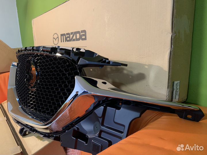 Решетка радиатора mazda cx-5 KF новая оригинал