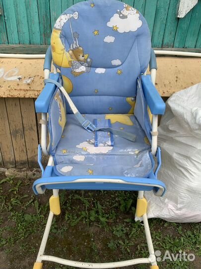 Детский стульчик с застежками