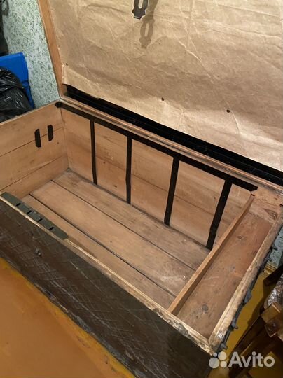 Сундук деревянный старинный