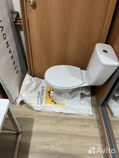 Ванна + унитаз + раковина + шкафчик с зеркалом