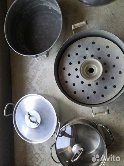 Кастрюли и мантоварка б/у