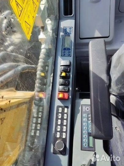 Колёсный экскаватор XCMG XE180WD, 2023