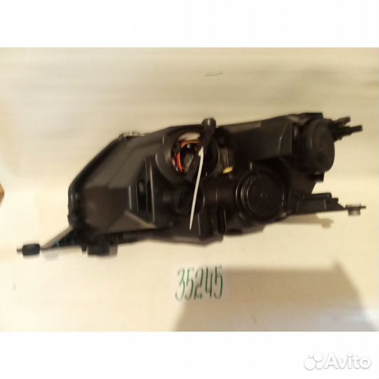 Skoda Rapid Фара передняя правая галоген