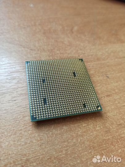 Материнская плата AM3+ с процессором и памятью