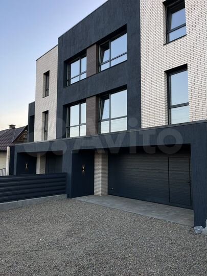 Коттедж 183 м² на участке 5 сот.