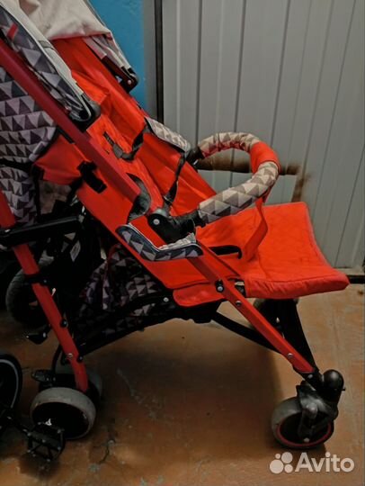Прогулочная коляска трость